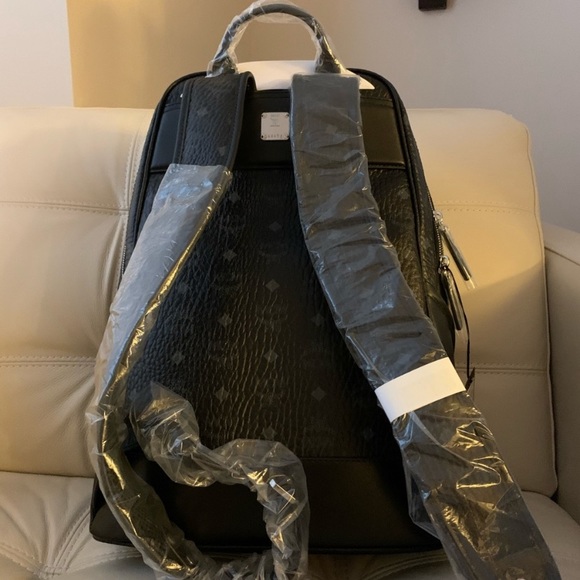 NWT MCM Large Leather Logo Backpack - Picture 14 of 16